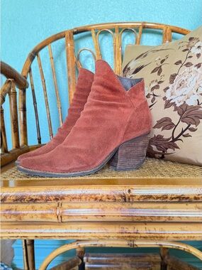 Matisse Rust Suede Ankle Booties with Stacked Heel